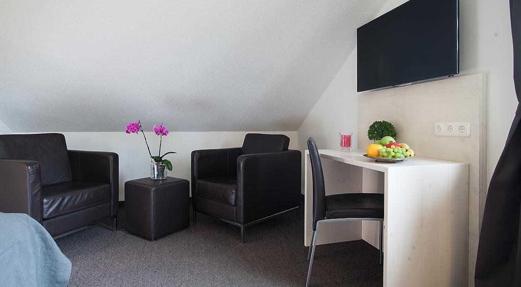 אולכינג Alpengluehen Smart Hotel חדר תמונה