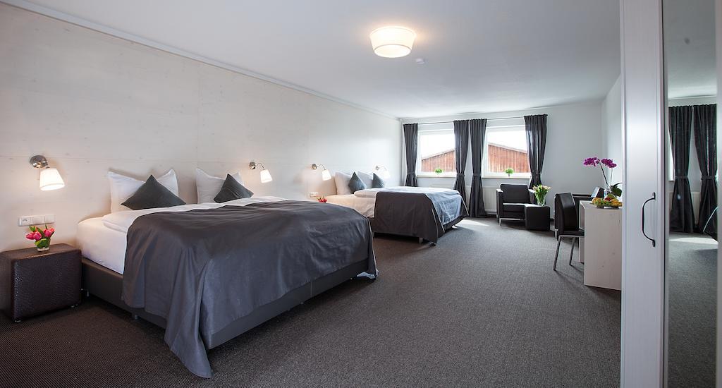 אולכינג Alpengluehen Smart Hotel חדר תמונה