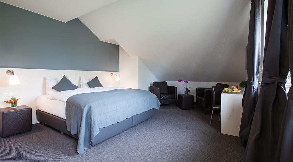 אולכינג Alpengluehen Smart Hotel חדר תמונה